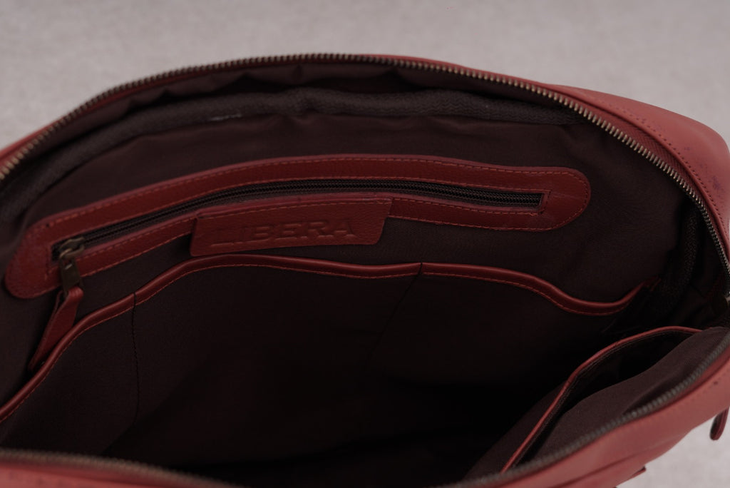 LOT NO. LB-156: THE EXPORT OVERSTOCK MESSENGER