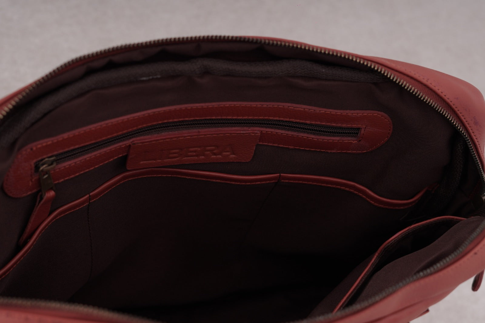 LOT NO. LB-156: THE EXPORT OVERSTOCK MESSENGER