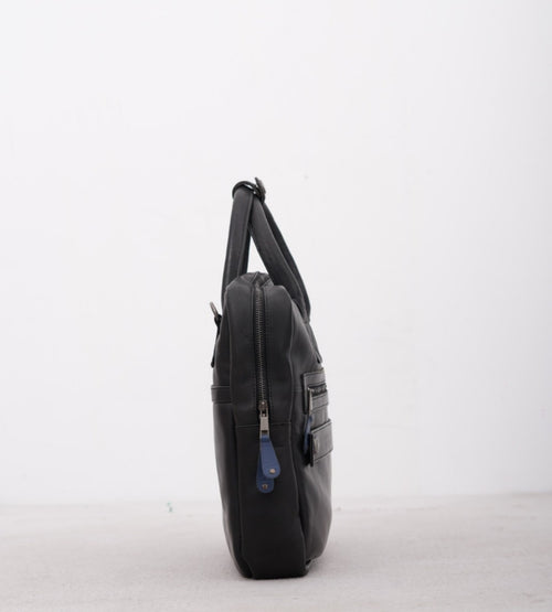 LOT NO. CB-077: VERTICAL LEATHER CROSSBODY