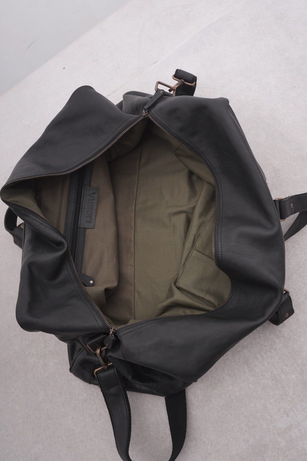 LOT NO. DF-104: THE EXPORT WEEKENDER DUFFLE