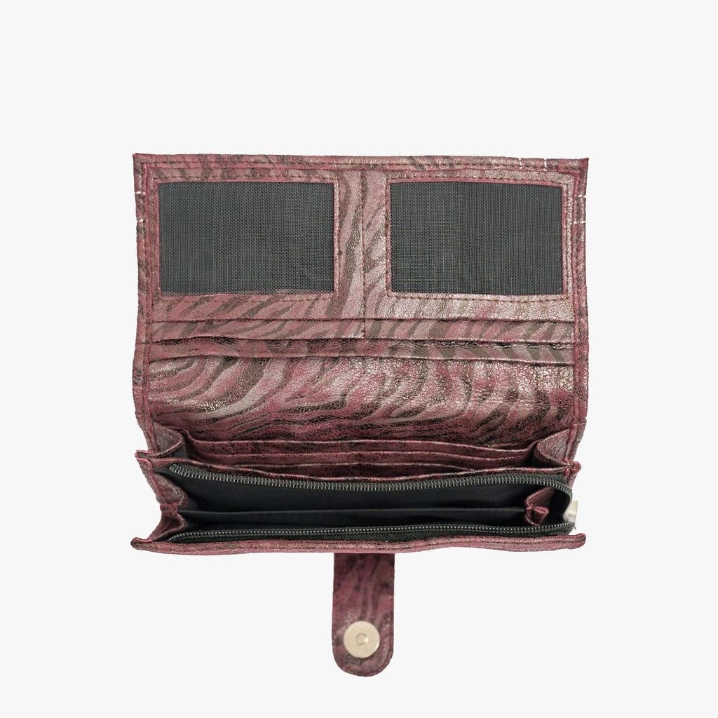 LOT NO. LW-402: THE ZIP-AROUND LONG WALLET